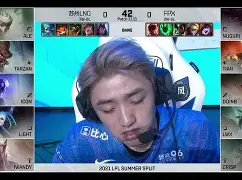 凯发国际 -冲刺阶段那不勒斯备战社区盾，手感冰凉细节曝光，压力陡增，身体对抗强度拉满的简单介绍